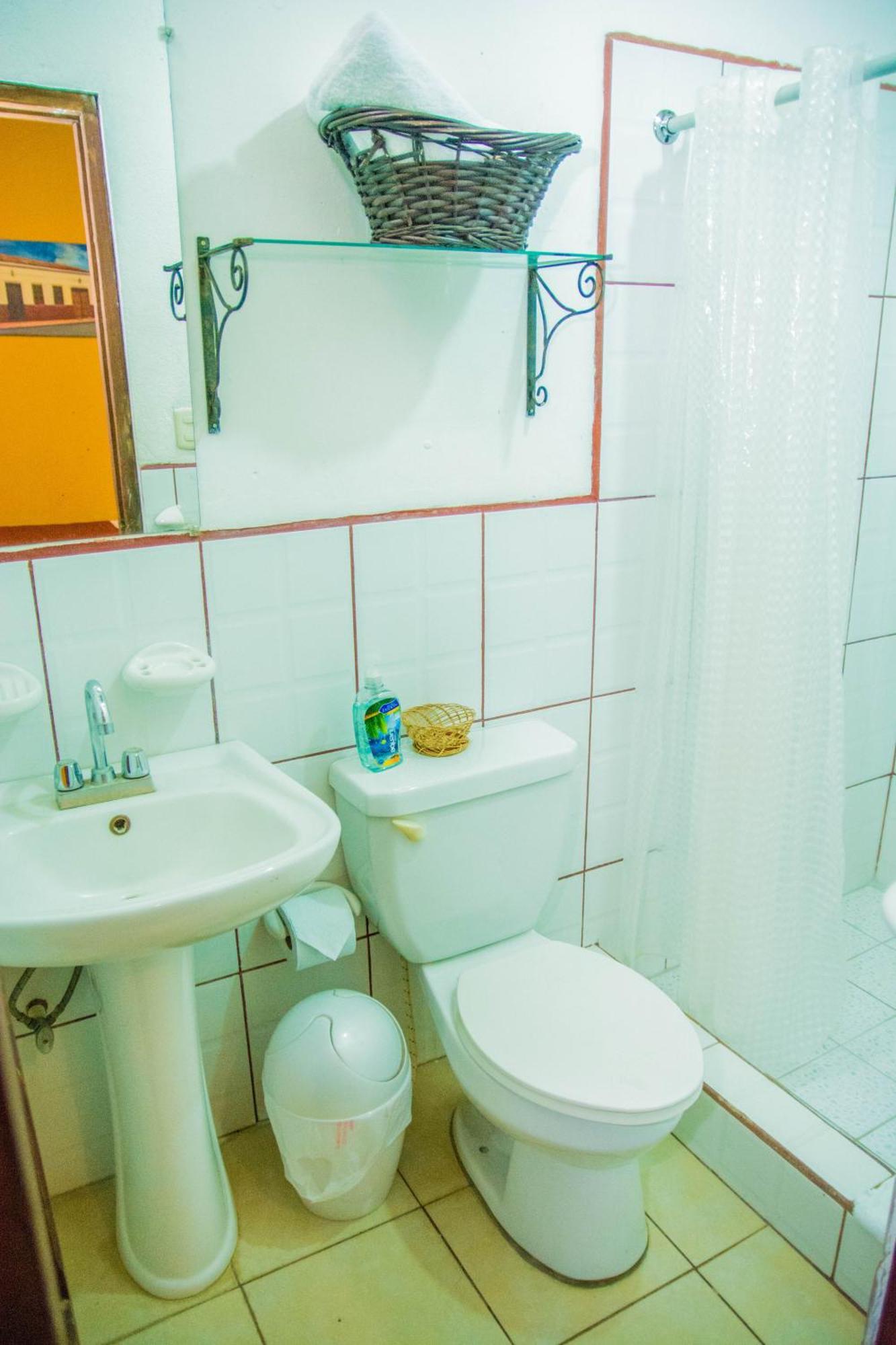 Hostal Fuente Castalia, B Y B Leon Luaran gambar